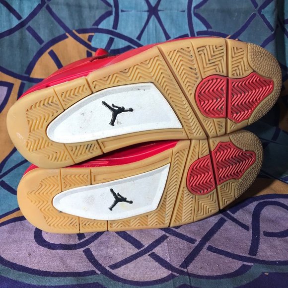 AV3914-600 Air Jordan 4 Retro NRG 'Singles Day' Red EUC Womens Size 9.5 Mens 8 - Picture 9 of 10
